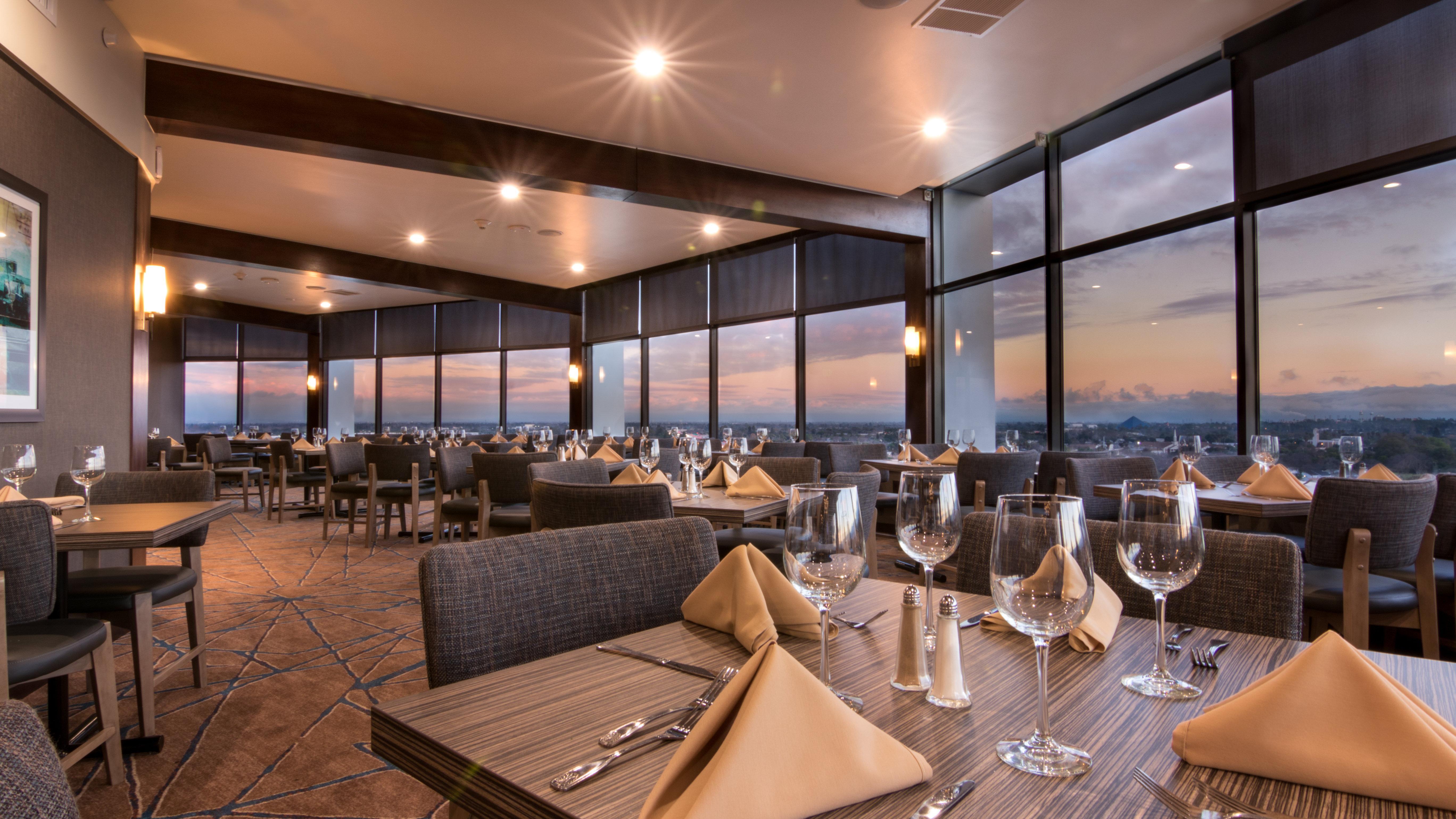 Holiday Inn Long Beach - Airport By Ihg Екстер'єр фото